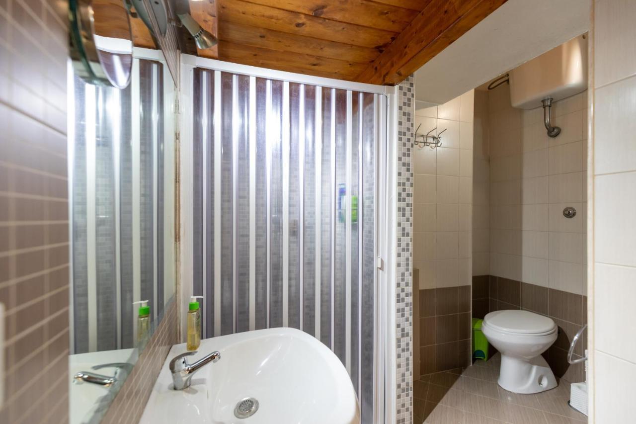 Apartment With Sea View With 2 Lifts Above Montesanto! Neapel Exteriör bild