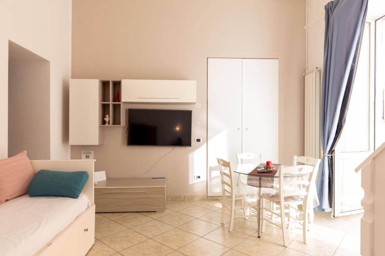 Apartment With Sea View With 2 Lifts Above Montesanto! Neapel Exteriör bild