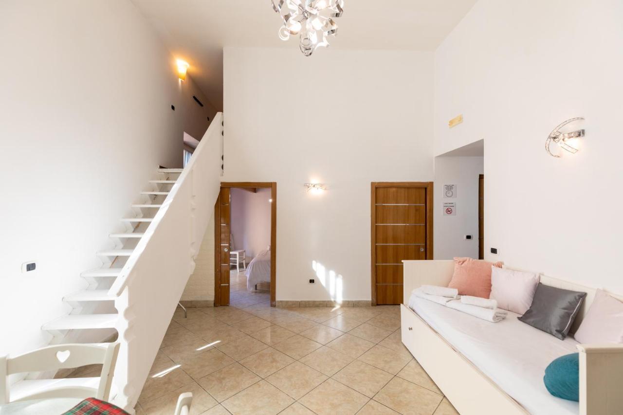 Apartment With Sea View With 2 Lifts Above Montesanto! Neapel Exteriör bild