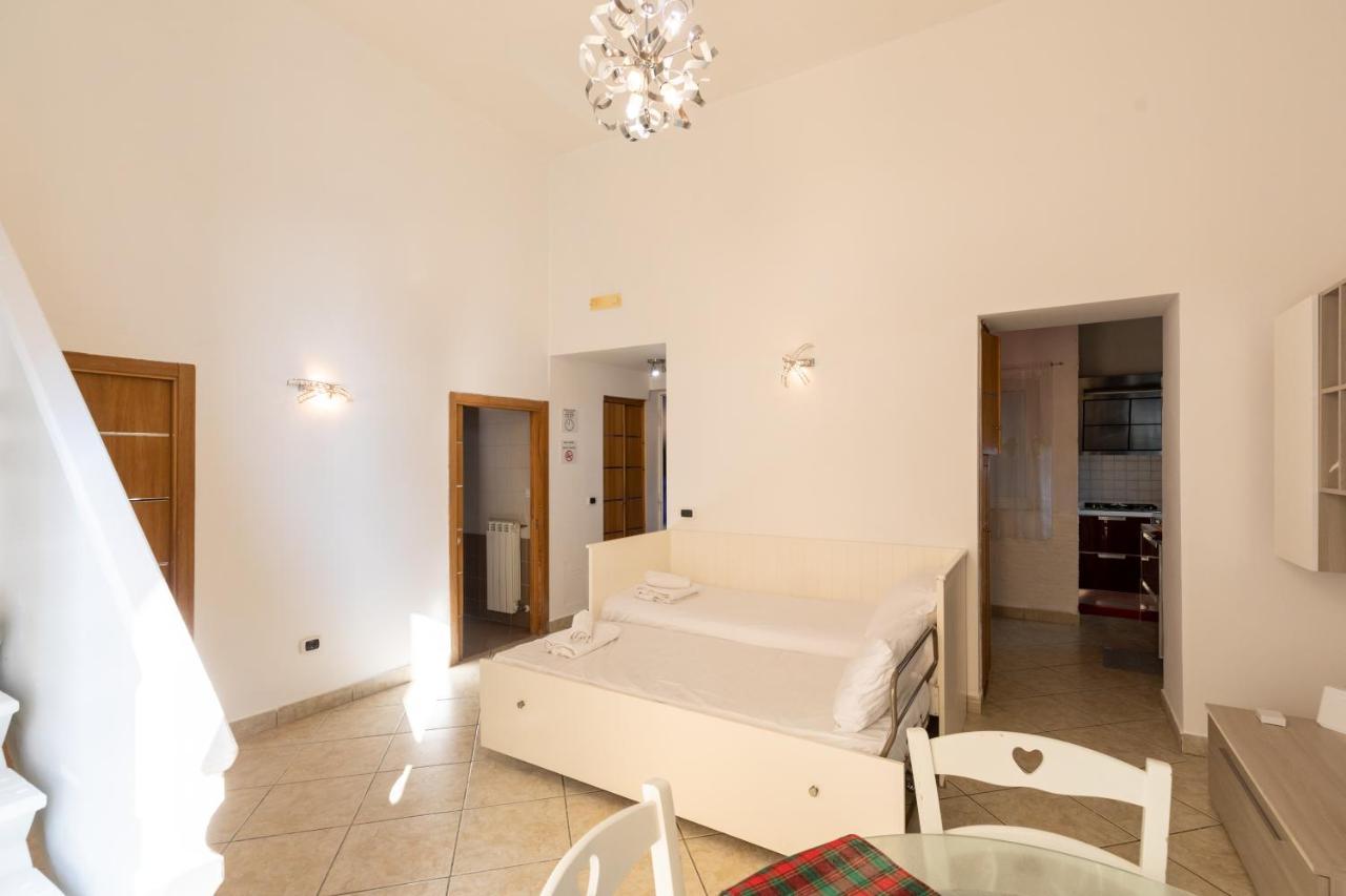 Apartment With Sea View With 2 Lifts Above Montesanto! Neapel Exteriör bild