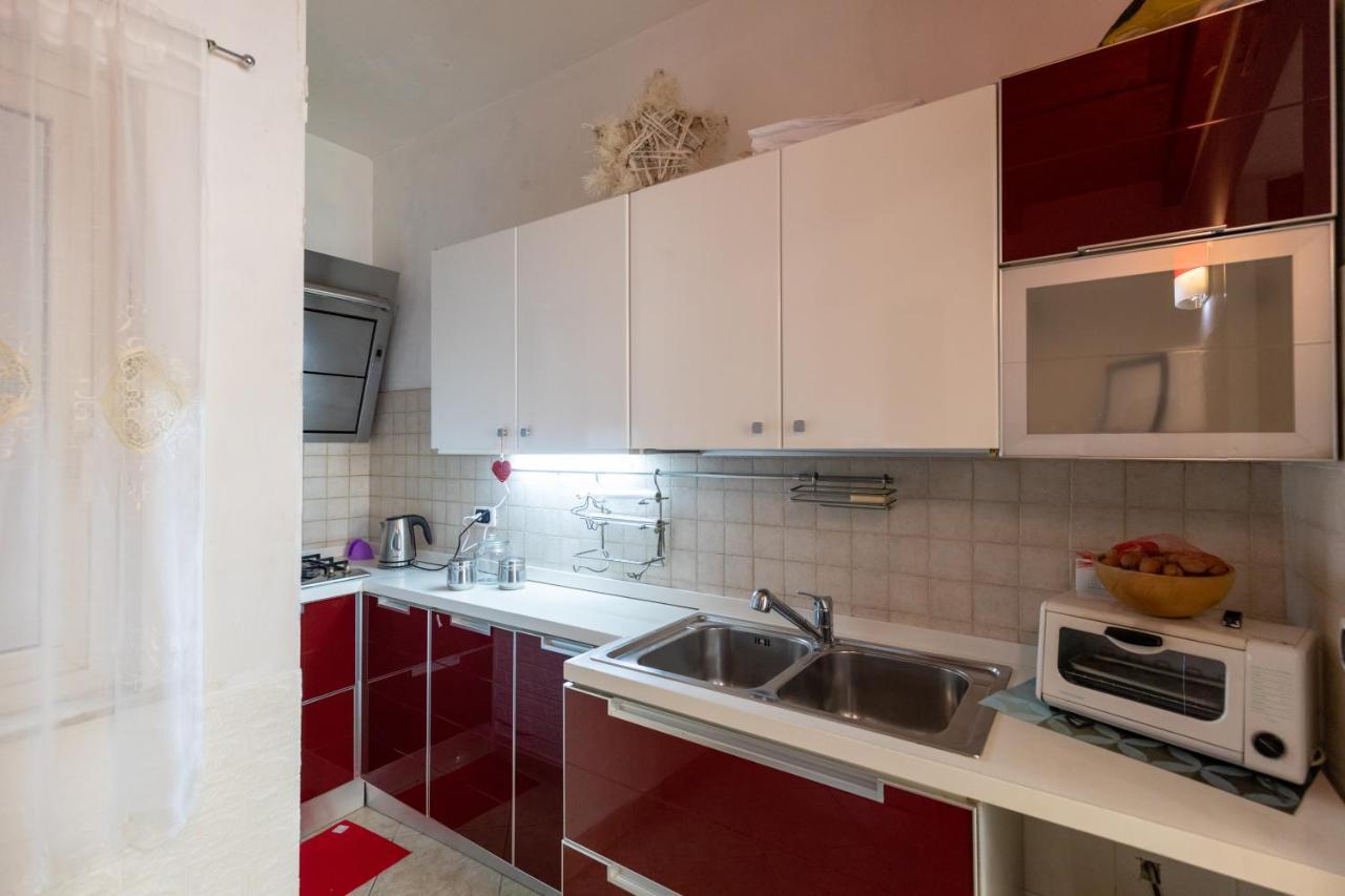 Apartment With Sea View With 2 Lifts Above Montesanto! Neapel Exteriör bild