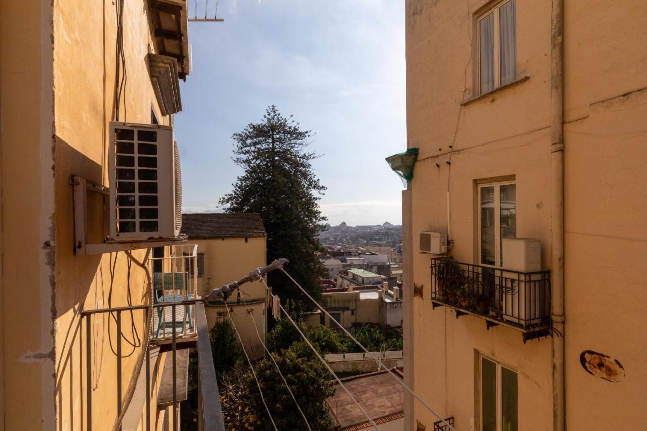 Apartment With Sea View With 2 Lifts Above Montesanto! Neapel Exteriör bild