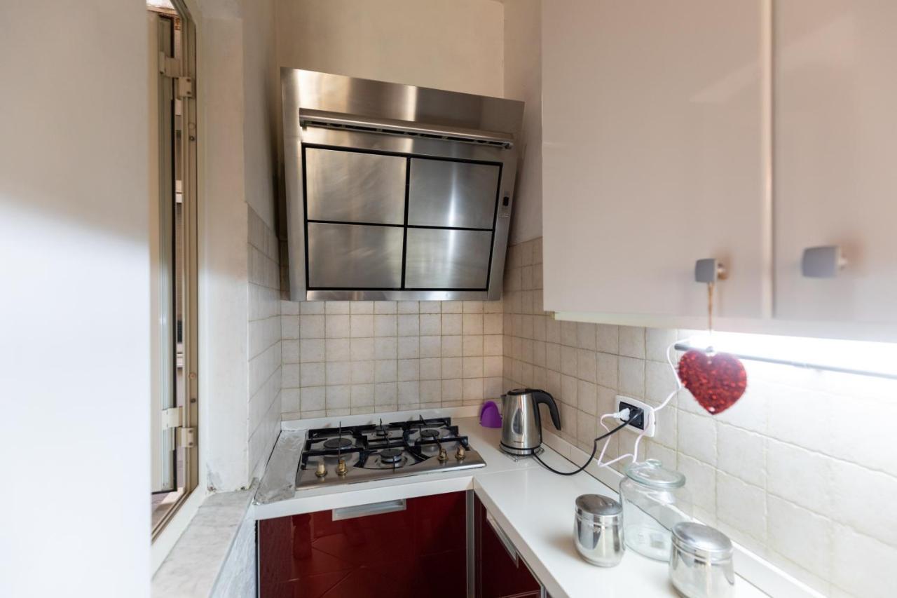 Apartment With Sea View With 2 Lifts Above Montesanto! Neapel Exteriör bild