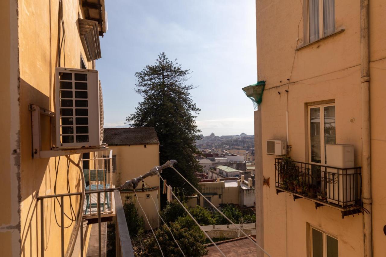 Apartment With Sea View With 2 Lifts Above Montesanto! Neapel Exteriör bild